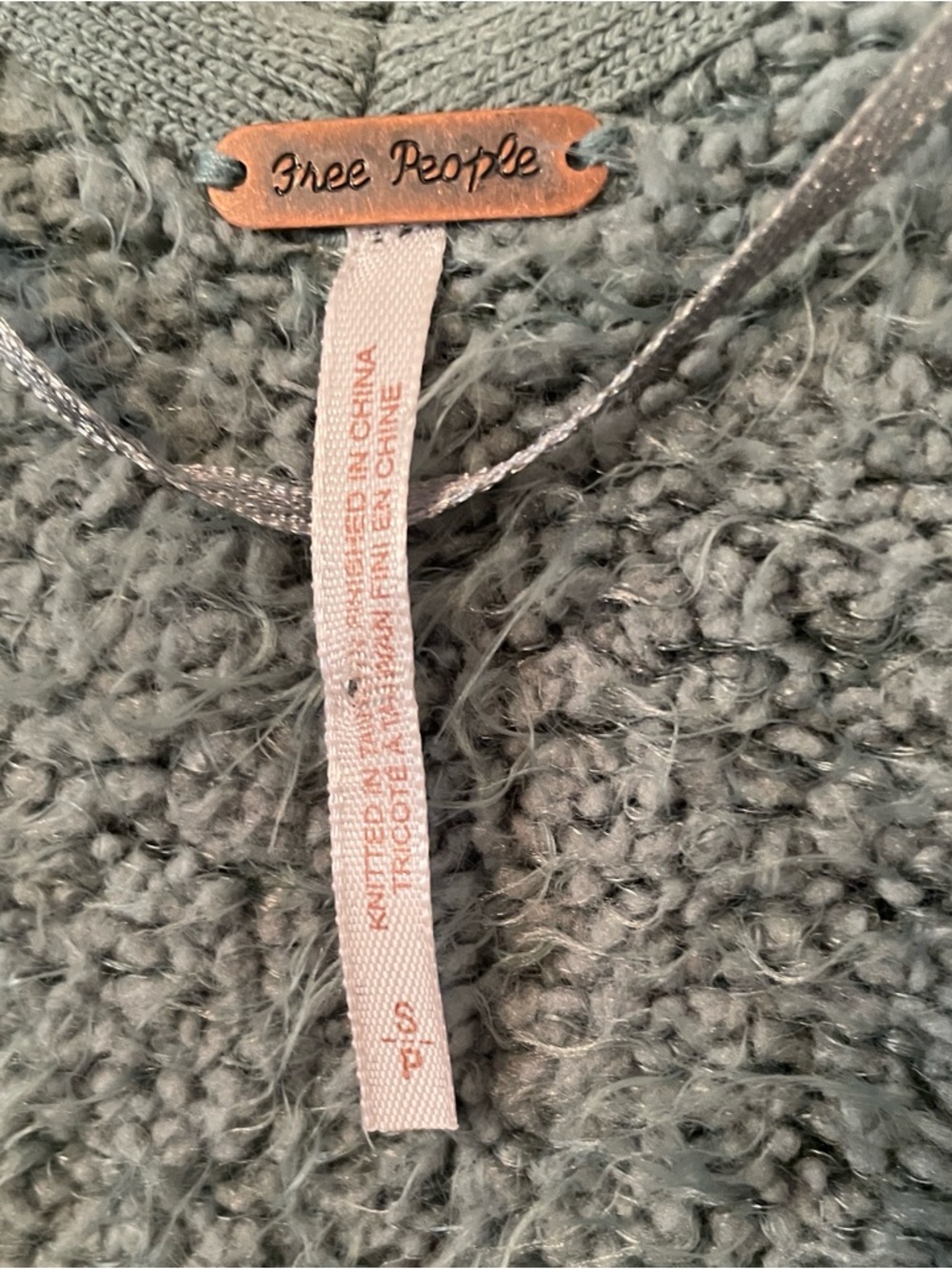 Free People Women's Green Spring Dust Icing Fuzzy V-Neck Pullover Sweater Size S - Picture 3 of 8